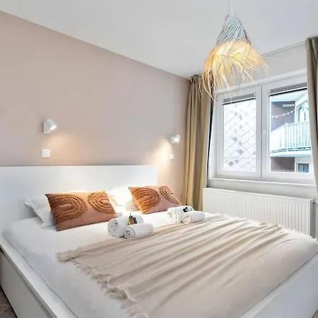 Michelle - Recent Gerenoveerd Stijlvol أوستيند